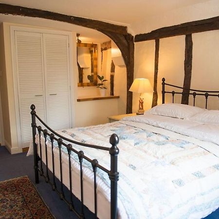 Meddlars A Historic Cottage On The Countryside Edge Of A Vibrant Market Town Hadleigh  Kültér fotó