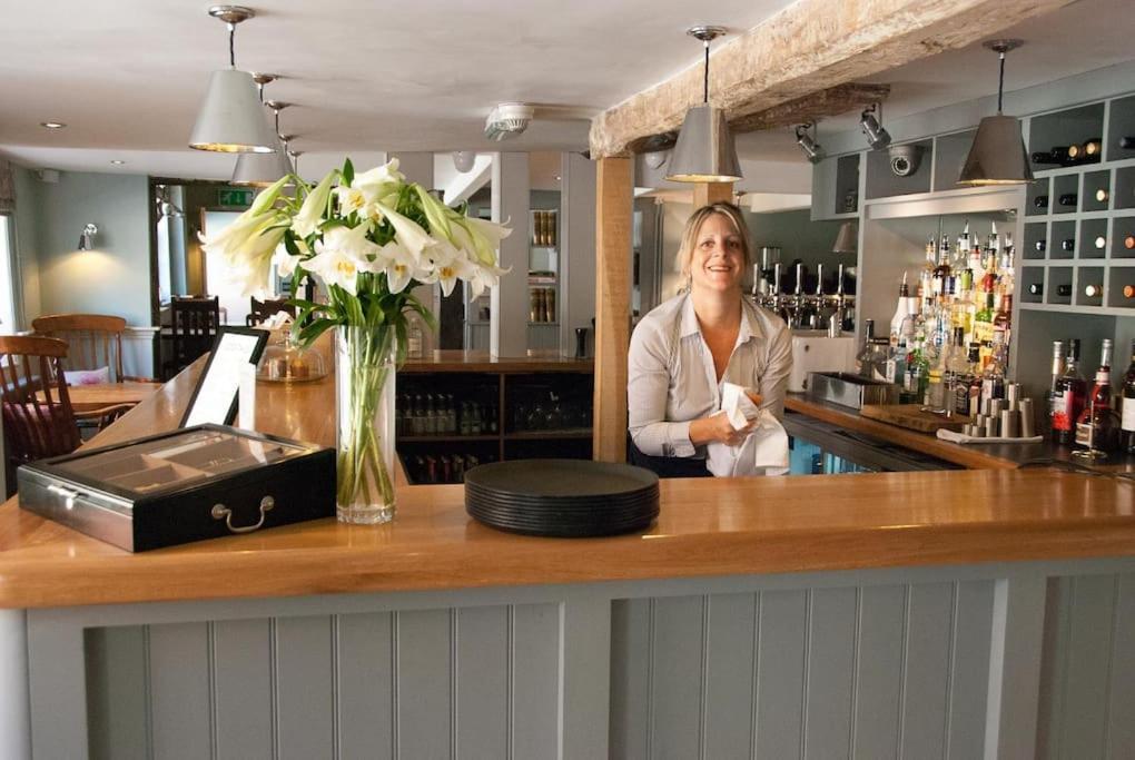 Meddlars A Historic Cottage On The Countryside Edge Of A Vibrant Market Town Hadleigh  Kültér fotó